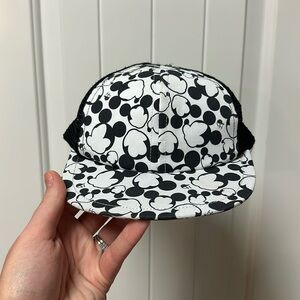 Mickey Mouse trucker hat